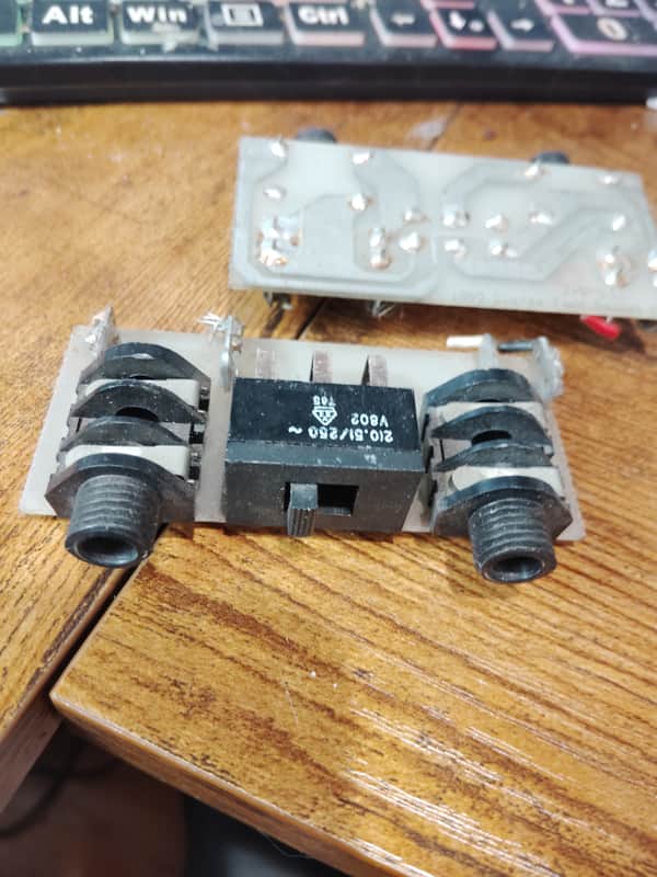 (2) Marshall JCM 900 Stereo Speaker Jack (pair} image 1