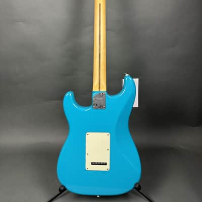 Fender American Professional II Stratocaster - Miami Blue Maple Fingerboard image 3