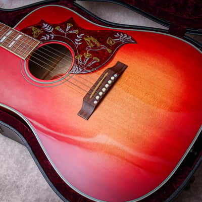 GIBSON USA Custom Shop Custom Hummingbird Quilt #1 of 28 "Heritage Cherry burst" (2008) image 2