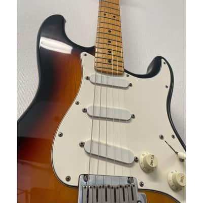 Fender USA Stratocaster 1989 in 3 Tone Sunburst with Fender Lace Sensor Pickups and Hardcase Pre-Owned image 13
