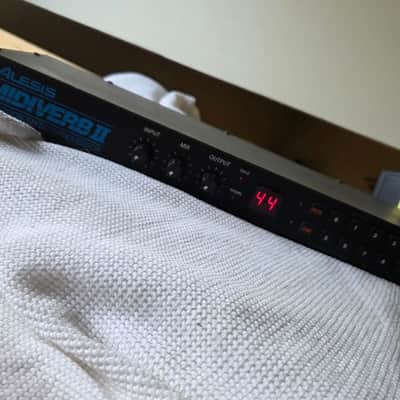 Alesis Midiverb II 16-Bit Digital Effects Processor | Reverb