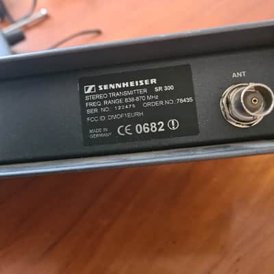 Sennheiser Sennheiser EW 300 IEM SR 300 + EK 300 IEM Stereo UHF 838-870MHz Rack image 14