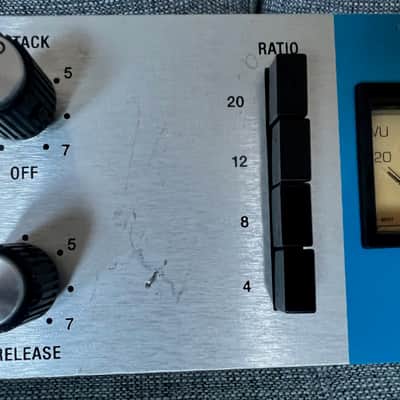Hairball Audio The Blue Stripe Rev A – 1176 – FET compressor with Active Link 2000s - Silver image 4