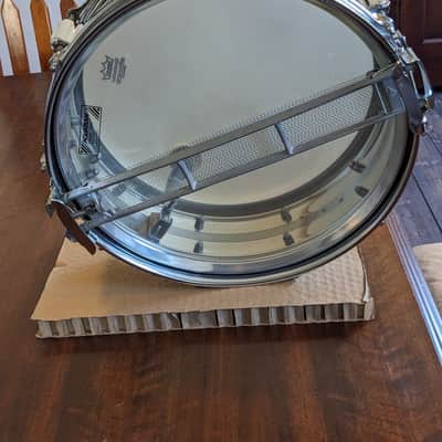 Rogers "5-Line" Dyna-Sonic 5x14" Brass Snare Drum with "Beavertail" Lugs 1967 - 1974 - Chrome image 7