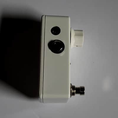 Keeley Mini Katana Clean Boost - White image 3