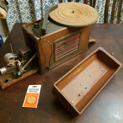 Magnavox Model "JR" Illustravox Standard Mono Tube amp, field coil speaker, cab, record player, AND MOVIE PROJECTOR 1940s - Art Deco grille and brown tolex image 1