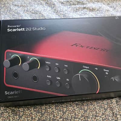 Focusrite Scarlett 2i2 4th Gen USB Audio Interface Studio Bundle 2023 - Present - Red image 5