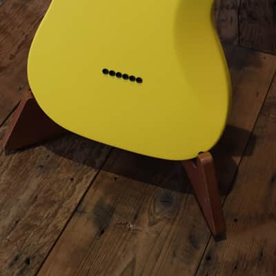 Fender Player Plus Telecaster HH Ebony Fretboard - Limited Edition - Ferrari yellow image 10
