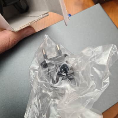 Sennheiser 🎧🎚️ Sennheiser SR 300 IEM G2 D Stereo Transmitter | 786–822 MHz | Adapter & Antenna | Near Mint / Unused image 8