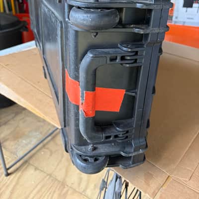 SKB 3i-5014-44 Injection Molded P/J Bass Flight Case with TSA Latches & Wheels (1st Gen) image 6