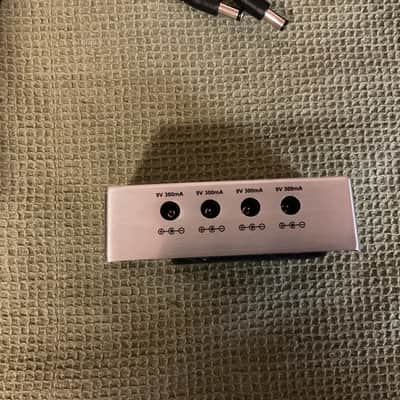 MXR M239 Mini Iso-Brick Power Supply 2018 - Present - Silver image 2