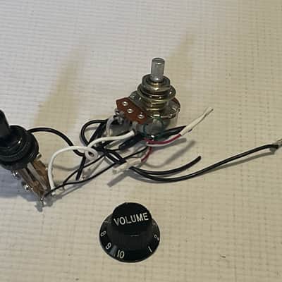 2013 Charvel San Dimas 2H Guitar Factory Electronics Wiring Volume Pot, 3 Way Toggle Switch, Knob image 1