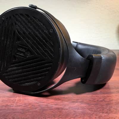 Monoprice Monolith M1070 Planar Magnetic Headphones image 1