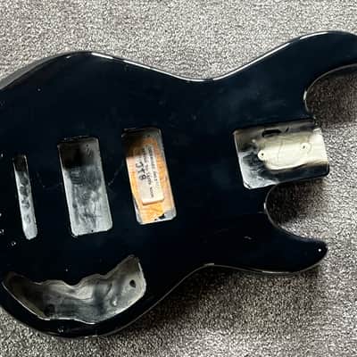 G&L L-2500 bass body jet black V 5-string image 1