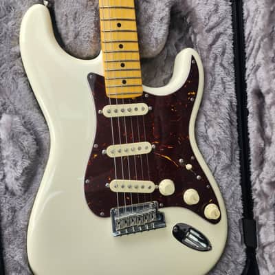 Fender American Professional II Stratocaster 70th anniversary. image 4