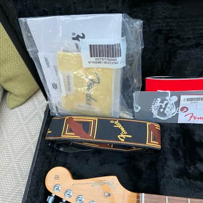 Fender 60th Anniversary American Standard Stratocaster 2014 - Bordeaux Metallic image 11