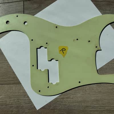Fender Precision 58 10 hole  Mint Green  USA Vintage Pickguard 1959 Reissue image 8
