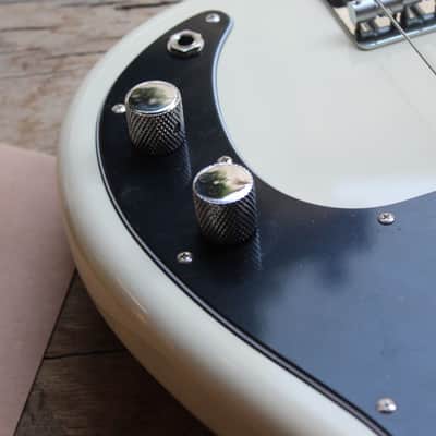 FENDER Standard Precision Bass Olympic White, 3, 90 KG image 5