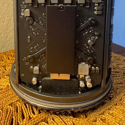 Apple Mac Pro (Late 2013)- 12-Core Intel Xeon E5-2.7 GHz -SSD 1TB - RAM 64GB - AMD FirePro D700 with 6 GB VIDEO EXCELLENT! image 18