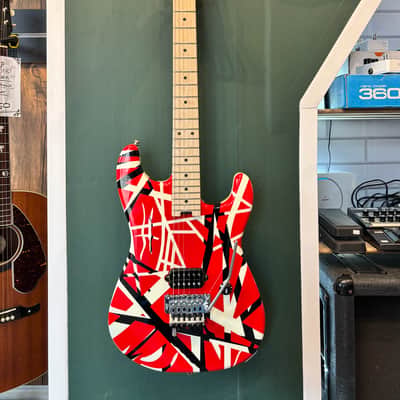 EVH Red Striped Series 2021 - red image 1