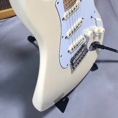 Fender Limited Edition American Standard Stratocaster, Olympic White with Matching Headstock  2010 image 3