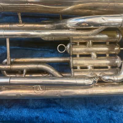 Yamaha YEP-321S Euphonium. 4 Valves. with case and mouthpiece image 8