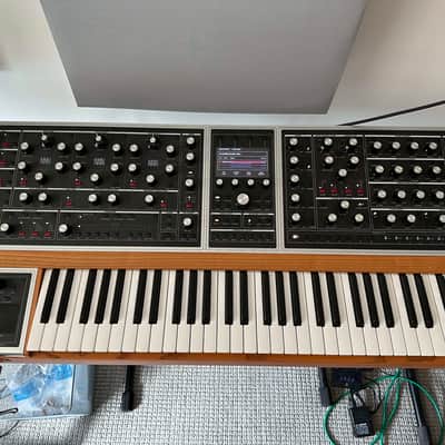 Moog One 8-Voice 61-Key Polyphonic Analog Synthesizer 2018 - Present - Black/Ash image 1