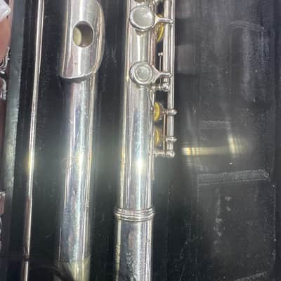Armstrong 104 Student Model Closed-Hole Flute with C Foot, Offset G 2010s - Silver-Plated image 3