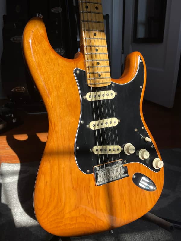 Fender American Professional II Stratocaster with Maple Fretboard 2020 - Present - Roasted Pine