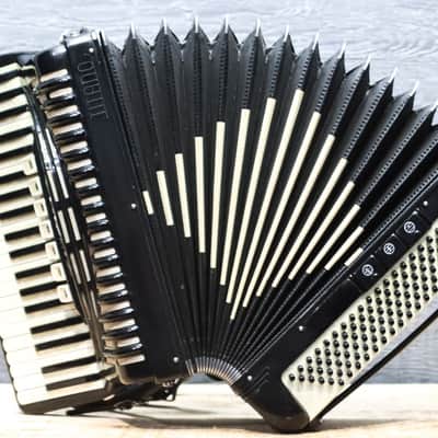 Titano T3095 Model 120-Bass 41-Key 7-Treble Switch Black Piano Accordion w/Bag image 7