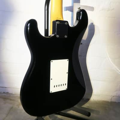 Fender Stratocaster Black 1991 Kurt Cobain Vandalism Strat Japan Seymour Duncan Electric Guitar image 22