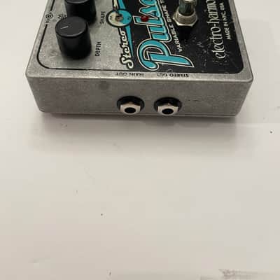 Electro Harmonix Stereo Pulsar Variable Shape Tremolo EHX Guitar Effect Pedal image 3