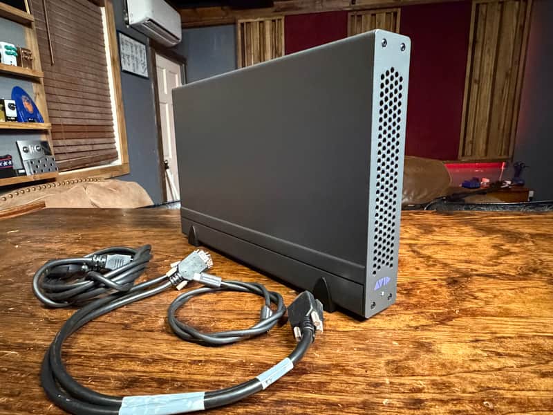 Avid HDX PCIE card and Thunderbolt Chassis image 1