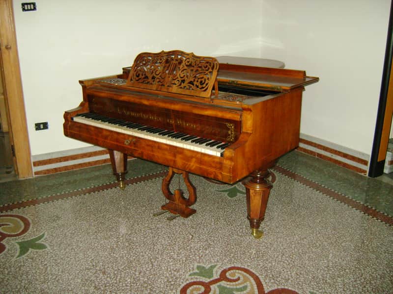 Pianoforte a coda antico J. Nemetschke in Wien image 1