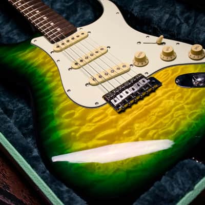 Fender Made in Japan Stratocaster ST62-QT (High Grade Quilt Maple Top) Jungle Burst-2013 image 4