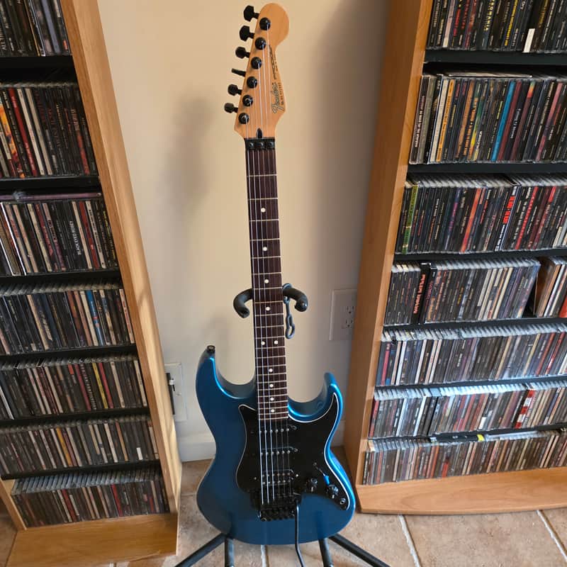 Fender Prodigy with Rosewood Fretboard 1991 - 1993 - Lake Placid Blue