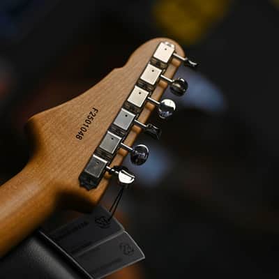 Eastman Fullertone SC'52 - Moss Black image 9