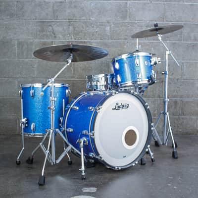 Ludwig Classic Maple Blue Sparkle Fab 3 Piece Kit image 3