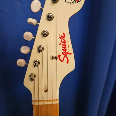 Squier Hello Kitty Stratocaster 2024 - 2025 - White image 2