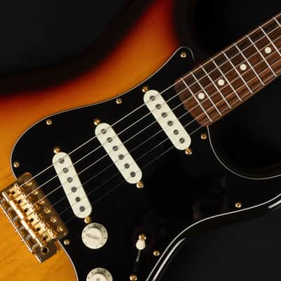 2018 Fender MIJ Traditional '60s Stratocaster RW with Gold Hardware - 3-Color Sunburst | Japan Vintage Reissue SSS Rosewood Fretboard image 5