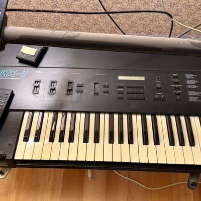 Korg DSS-1 61-Key Digital Sampling Synthesizer w/Lots of Disks