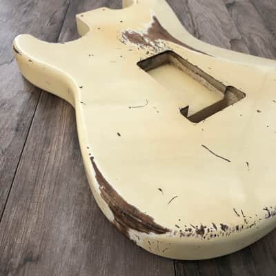 FRANCHIN Mercury guitar body Heavy Relic Aged Vintage White 100% Nitro Lacquer Cracks SSS Poplar Stratocaster-Strat-S-Style Made in Italy - Stock piece #23520926 image 11