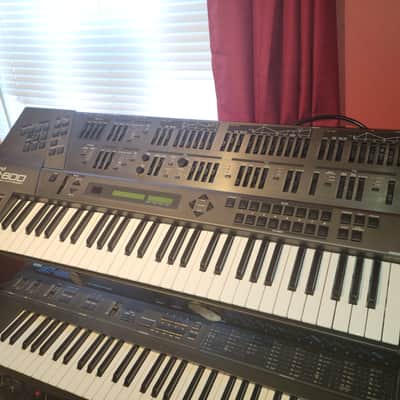 Roland JD-800 61-Key Programmable Synthesizer 1991 NO GLUE ISSUE