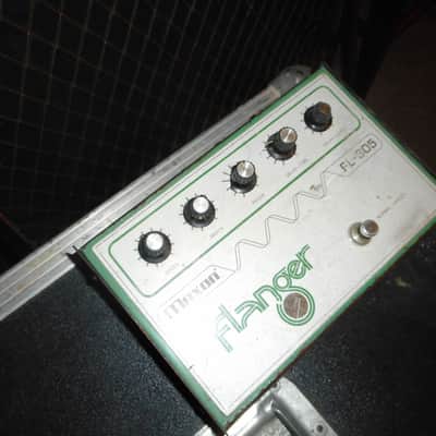 Maxon FL305 Flanger 1970's - Green image 2