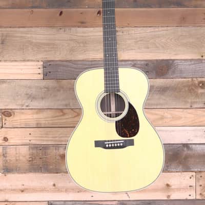 Martin OM-28 Acoustic Guitar Natural w/ Case image 4