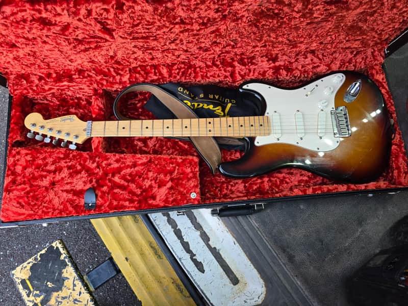 Fender Strat Plus Deluxe with Maple Fretboard 1989 - Brown Sunburst