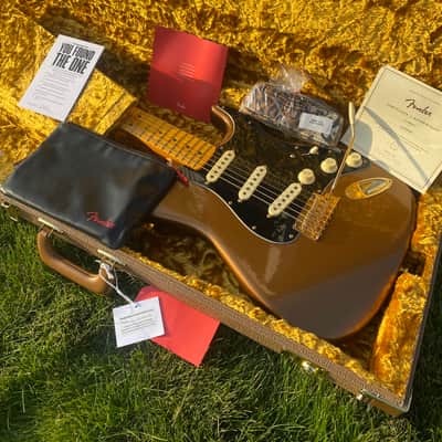 Fender Bruno Mars Signature Stratocaster 2023 - Mars Mocha image 2