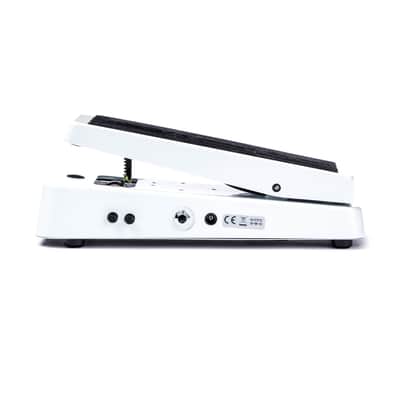 Dunlop 105Q Cry Baby Bass Wah 1999 - Present - White image 5