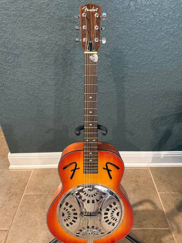 Fender FR-50 Spruce/Mahogany Resonator