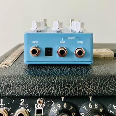 JHS Artificial Blonde Madison Cunningham Signature Vibrato 2022 - Present - Blue image 3